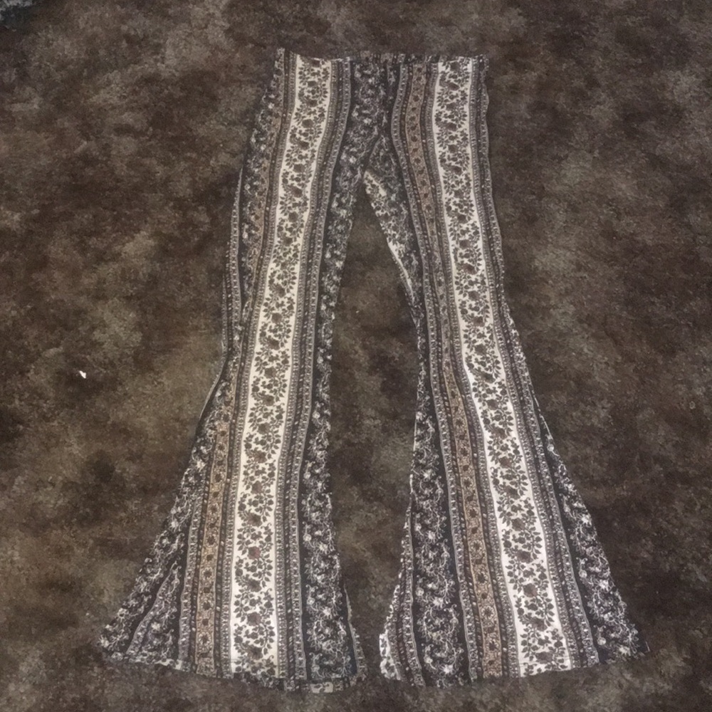 Flare pattern super soft pants